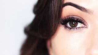 Beginners Eye Makeup Tutorial Using One Eyeshadow in 5 Minutes.