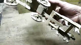 Making horse carriage model with clapboard