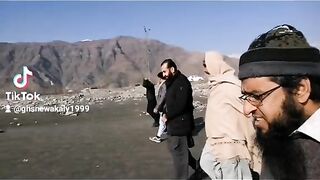 Chalti rehti hy dosti