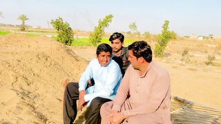 Pakistani nay arbi shakh ko loot leea