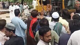 حکومت پاکستان کی زیادتی