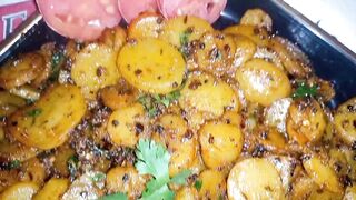 Aloo Katli Sabzi Recipe - Masaledar Chatpate Zeera Aloo - Aloo Katli