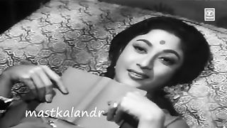 meri aankhon se koi neend liye jata hai