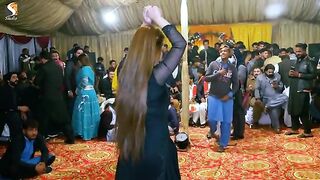 Shareekan Wich Na Shamil Kar Hani Sheikh Dance Performance 2023