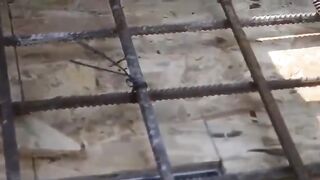 Смотрите видео и учитесь.  Мужские лайфхаки