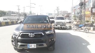 بلال یامین ستی کاغزات نامزدگی جمع کرانے کیلئے روانہ