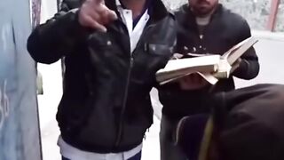 Turkey mein Quran ki Behurmati, Quran Pak Dust Bin se Baramad huye