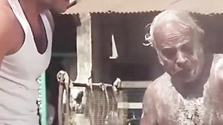 Pani ki qadar karo☺