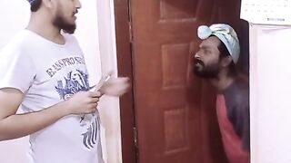 Pathan bhai yah Kaisa Makan aapane Humko Diya Hai Sari Raat isme chuhe naachte Hain 1000 rupaye kirae Mein Tumhare Liye Madhuri Nache gi