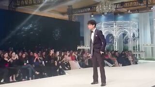 Kahani Suno byKaifi Khalil ramp walk for panetne hum bridal couture week