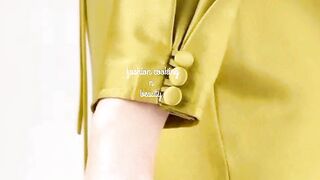 Sleeve design||Cuff Sleeve design