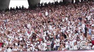 Torcida do santa cruz de Pernambuco,Brasil coisa linda essa música