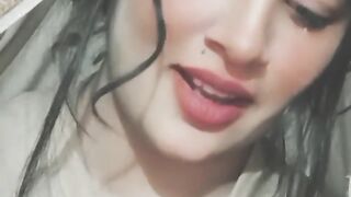 Heart pain full crying a girl for his love