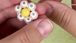 FLOR DE PÉROLA PARA DECORAR O QUE QUISER, INCLUSIVE CHAVEIRO