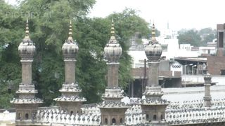 15 Biggest Mosque of India.