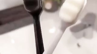 New teeth cleaning brush