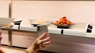 Food send to costmer with train
