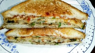 cheesy bread sandwich
