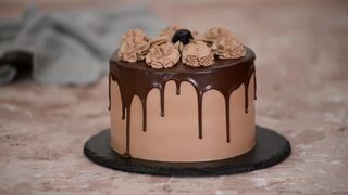 Торт с маком и черносливом