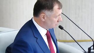 Заменяем всех россиян на таджиков.