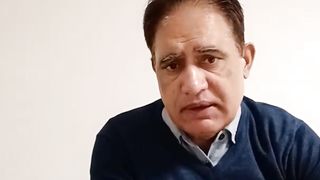 Leader Term is Vague in Democratic Politics