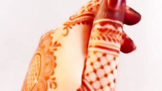 Beautiful mehndi designs for backhand