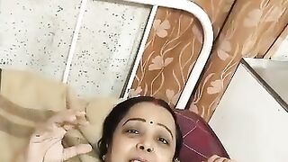 Funny video madam muh kholo jobhi karna hai niche kar just funny