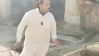 Kya Food Walon Ko Aisa Karna Chahye Tha ? ترجمہ دیکھیں