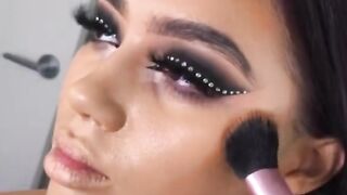 Amazing eye makeuo