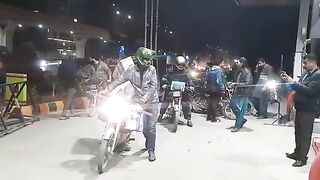 Petrol shortage in Rawalpindi،راولپنڈی پٹرول کی سپلائی معطل،ڈی سی پٹرول پمپس کے سرپرائز وزٹ
