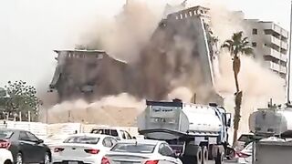 Earthquake in turkey 2023 l Whatsapp status l Islamic videos