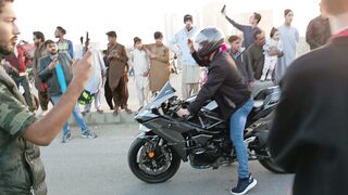 Super bike sound check and ride