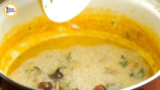 Daal with Zeera Chawal and Talli hui Mirchein( Rice with lentils and green chilli) Recipe