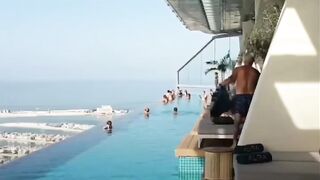 Aura Skypool