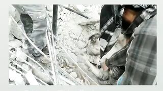 اللہ کی شان، اے اللہ تمام مسلمانوں کو اپنی حفظ و آمان میں رکھ آمین
