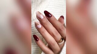 Lovely red colour nail art design