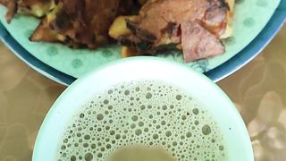 Tea time with pakoray