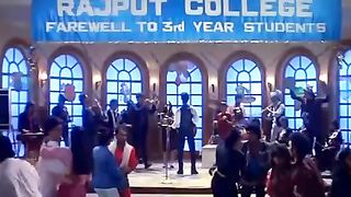 Papa Kehte Hain Song