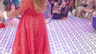 Best Mehndi Dance Performance