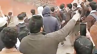 OO MY GOD #Fighting in #Peshawer#Pakistan