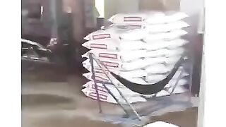 Подкрался независимо