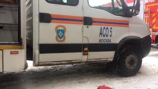 Пожарные спасли кота из горящего здания