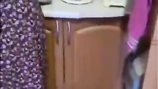 Помогатор))))))))