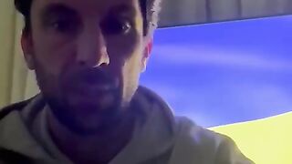 Хорватский футболист Дарио Срна поддержал Украину