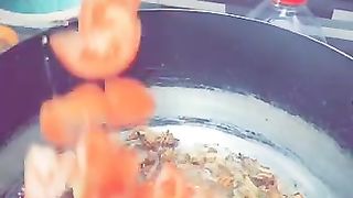 Alo mongray chicken