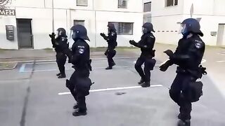 POLICe MUSIC.