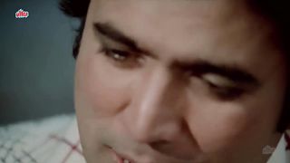 Atay Jaty khubsurat Awara sarko pe full song by Rajesh Khanna