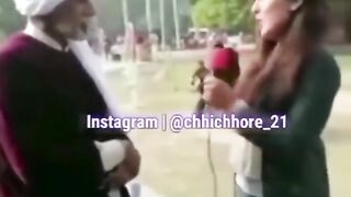 بابا جی نے کیا کہا کہ اینکر ڈر گئ