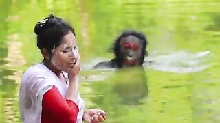 SCARY GORILLA  ATTACK  PRANK - Funny video