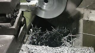 Slow motion bubut rata